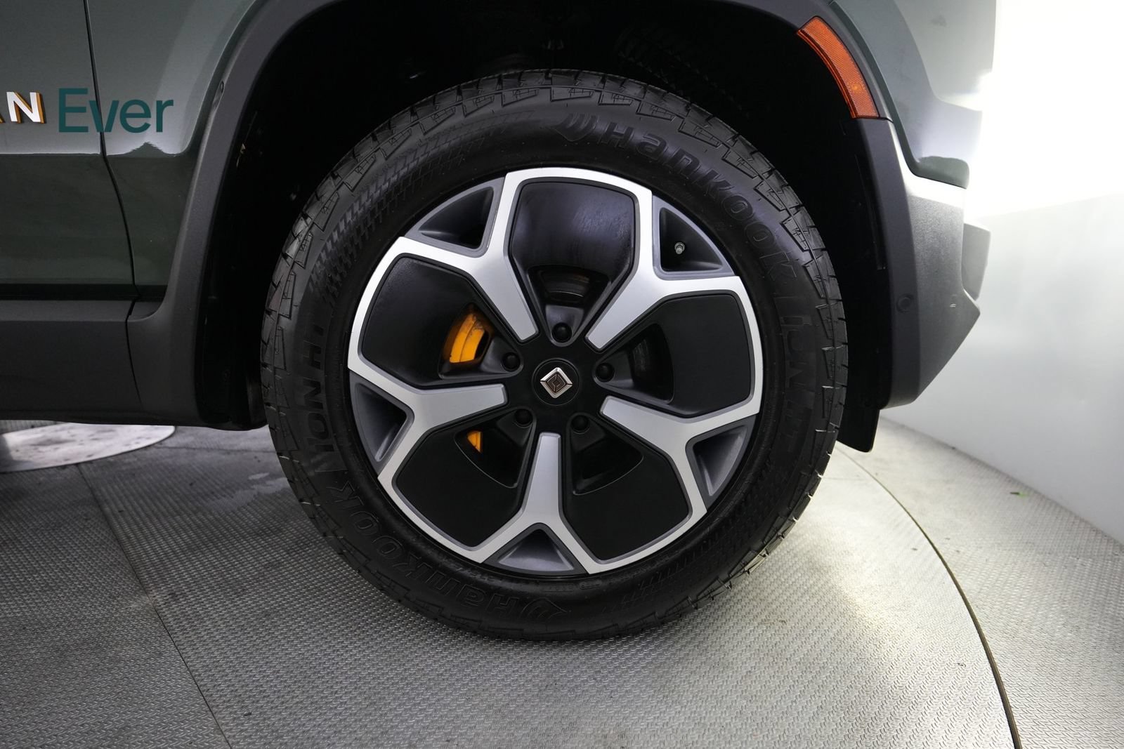 Used 2023 Rivian R1S Adventure AWD/4WD image 20