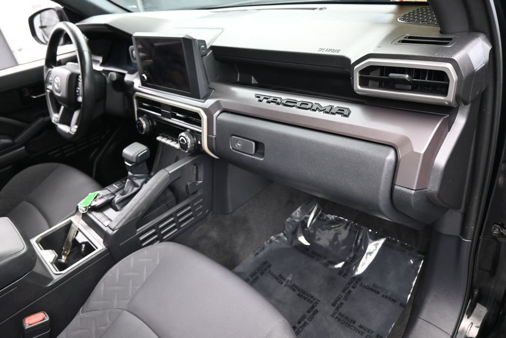 Used 2025 Toyota Tacoma SR5 RWD image 39