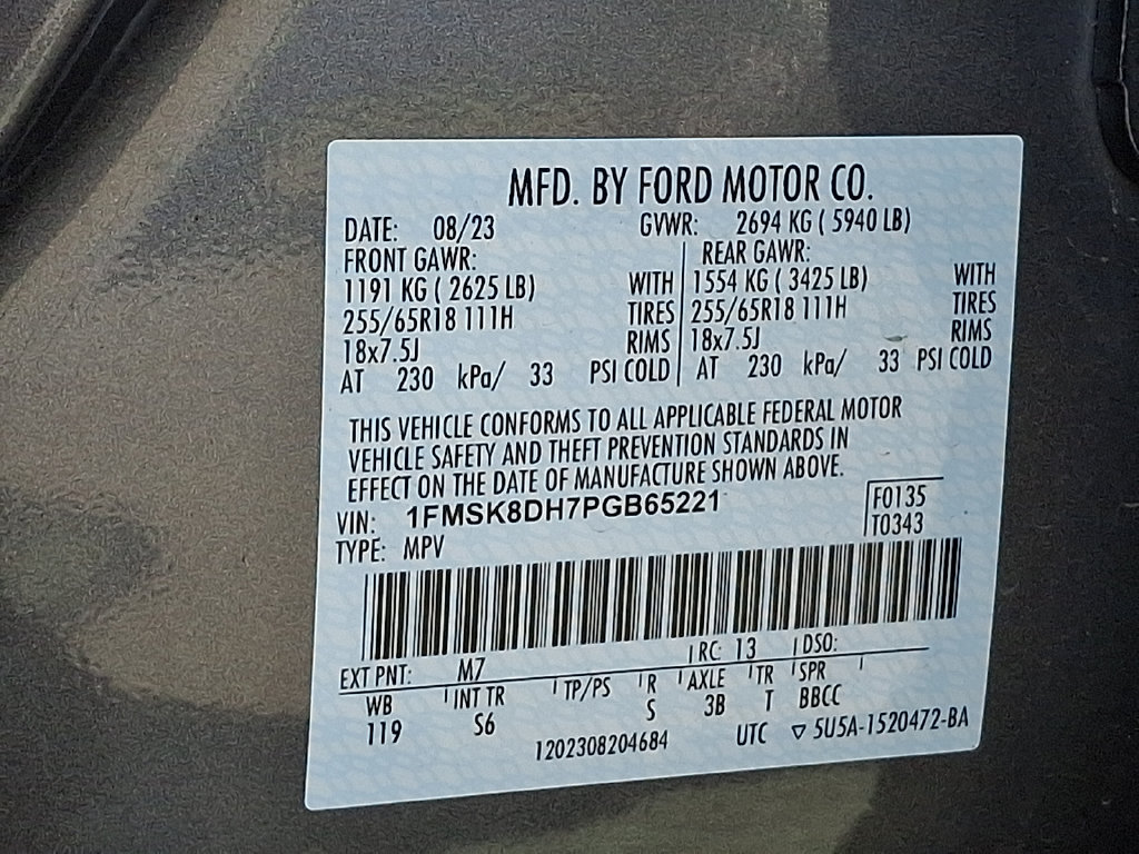 Used 2023 Ford Explorer XLT w/ Equipment Group 202A AWD/4WD image 25