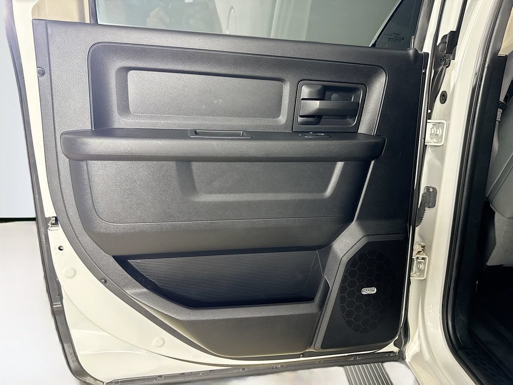 Used 2015 RAM 2500 Tradesman w/ Chrome Appearance Group AWD/4WD image 22