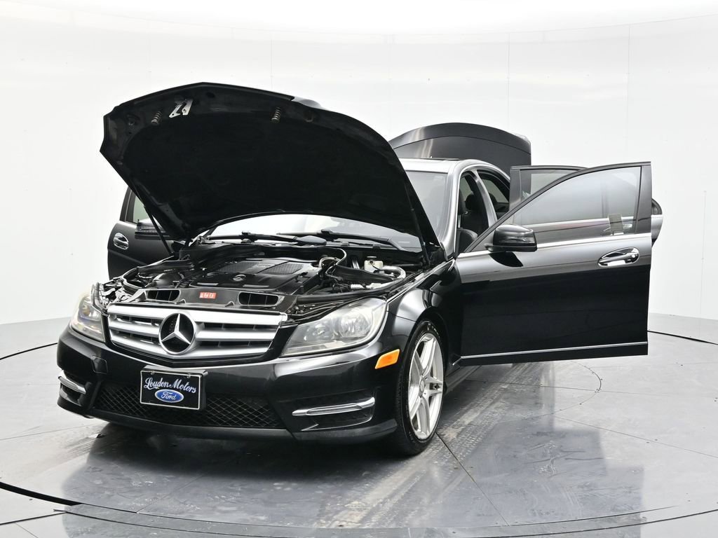 Used 2013 Mercedes-Benz C 300 4MATIC Sedan image 54