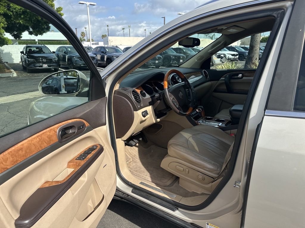 Used 2008 Buick Enclave CXL w/ Entertainment Package #1 image 34