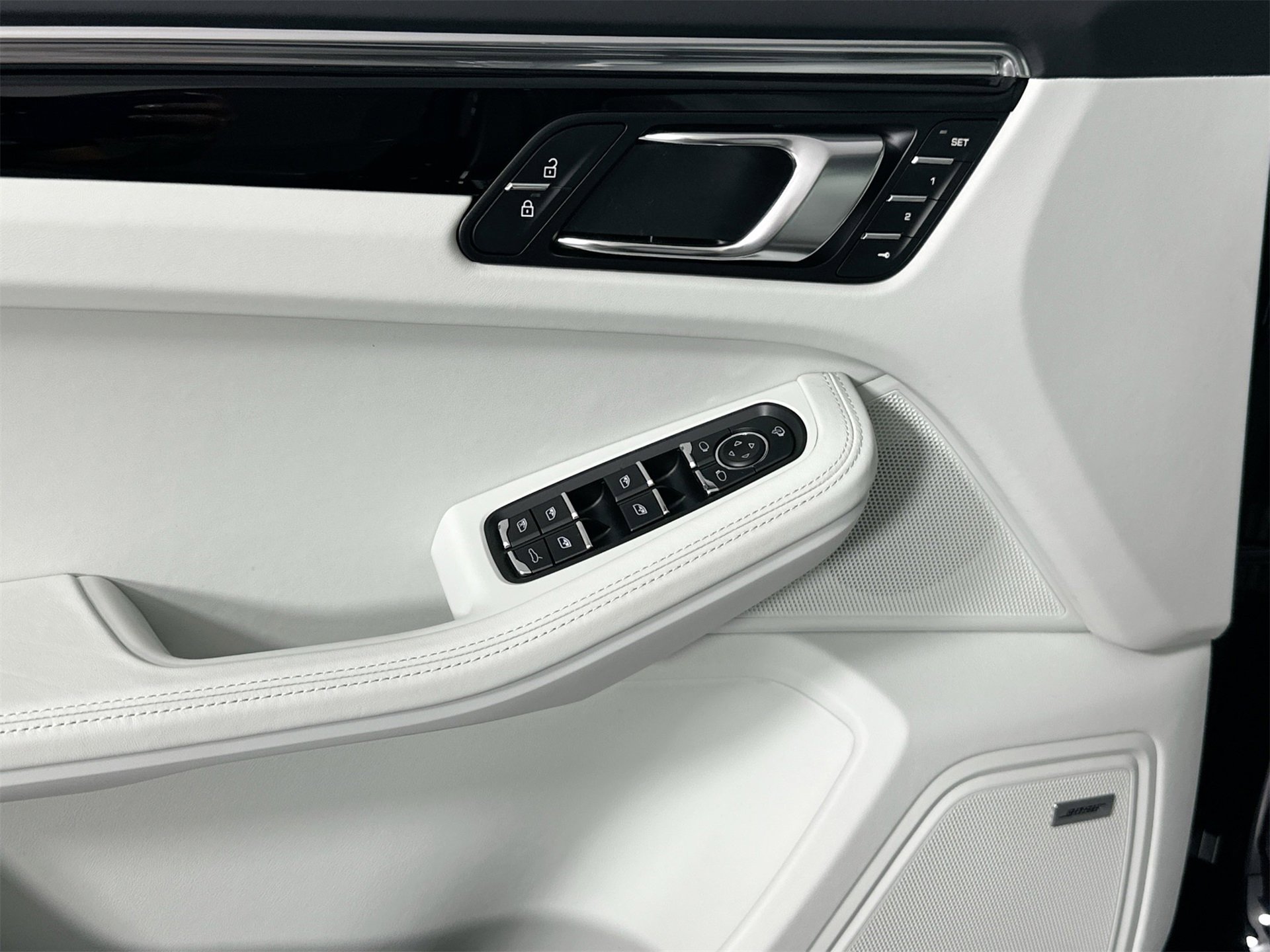 New 2026 Porsche Macan S image 32
