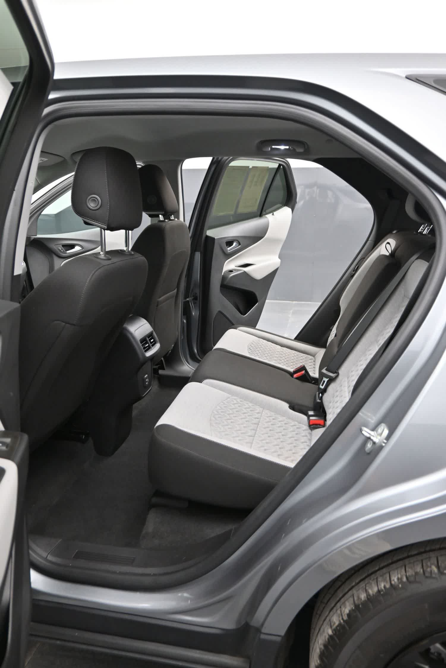 Used 2023 Chevrolet Equinox LS w/ LS Convenience Package FWD image 15