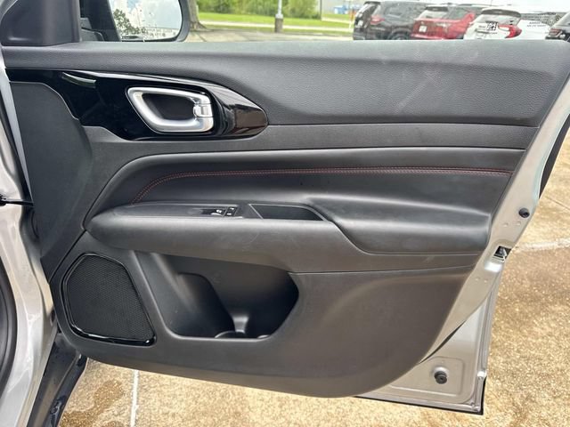 Used 2025 Jeep Compass Trailhawk AWD/4WD image 19