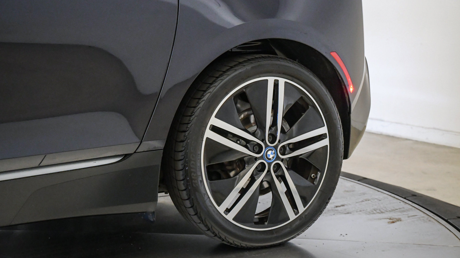 Used 2019 BMW i3 w/ Range Extender RWD image 11