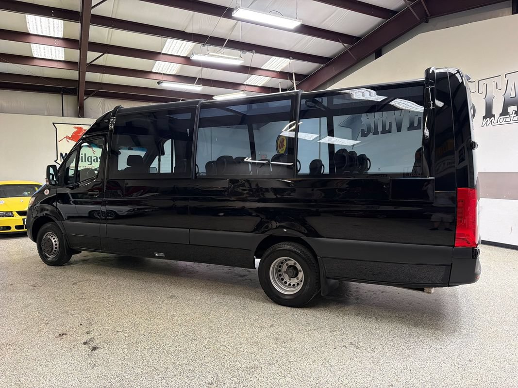 Used 2019 Mercedes-Benz Sprinter 170 Cargo image 4