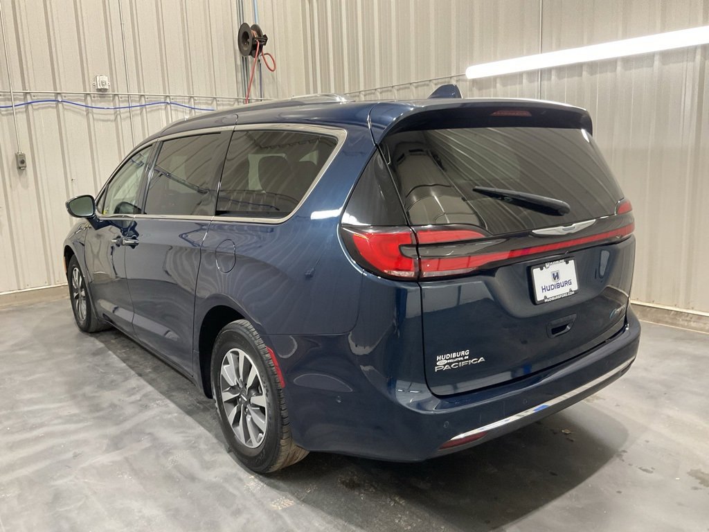 Used 2021 Chrysler Pacifica Touring-L image 22