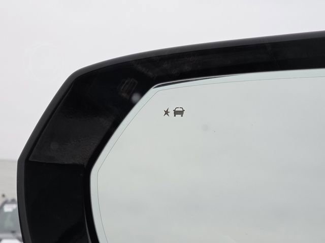 Used 2021 Chevrolet Tahoe Premier w/ Premium Package image 18