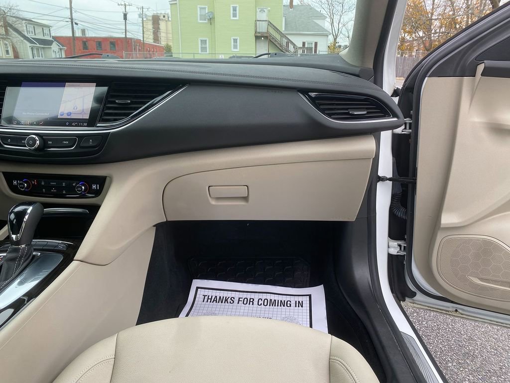 Used 2019 Buick Regal Essence w/ Driver Confidence Package I image 29