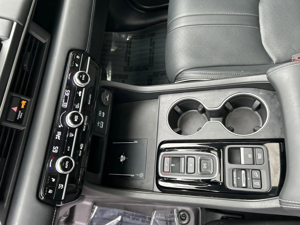 Used 2025 Honda Pilot Elite image 27