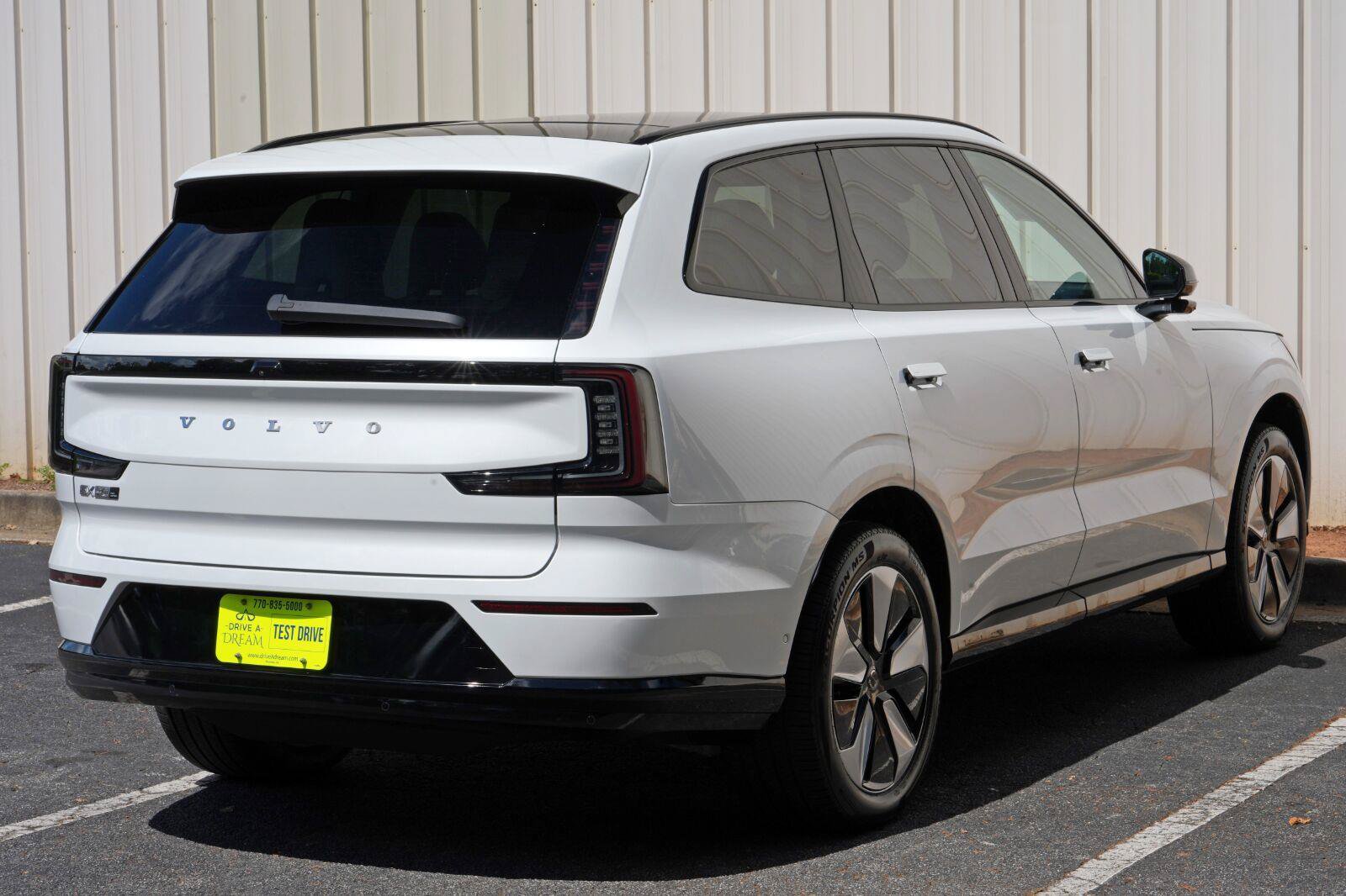 Used 2025 Volvo EX90 Plus AWD/4WD image 52
