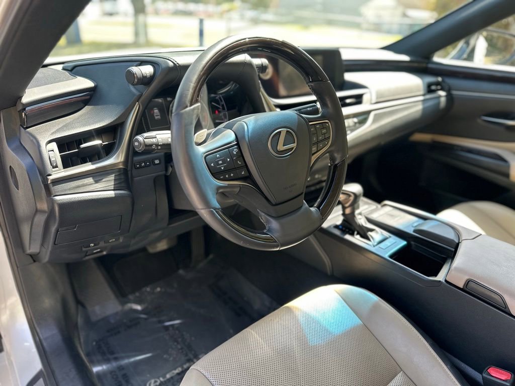 Used 2019 Lexus ES 350 w/ Premium Package FWD image 17