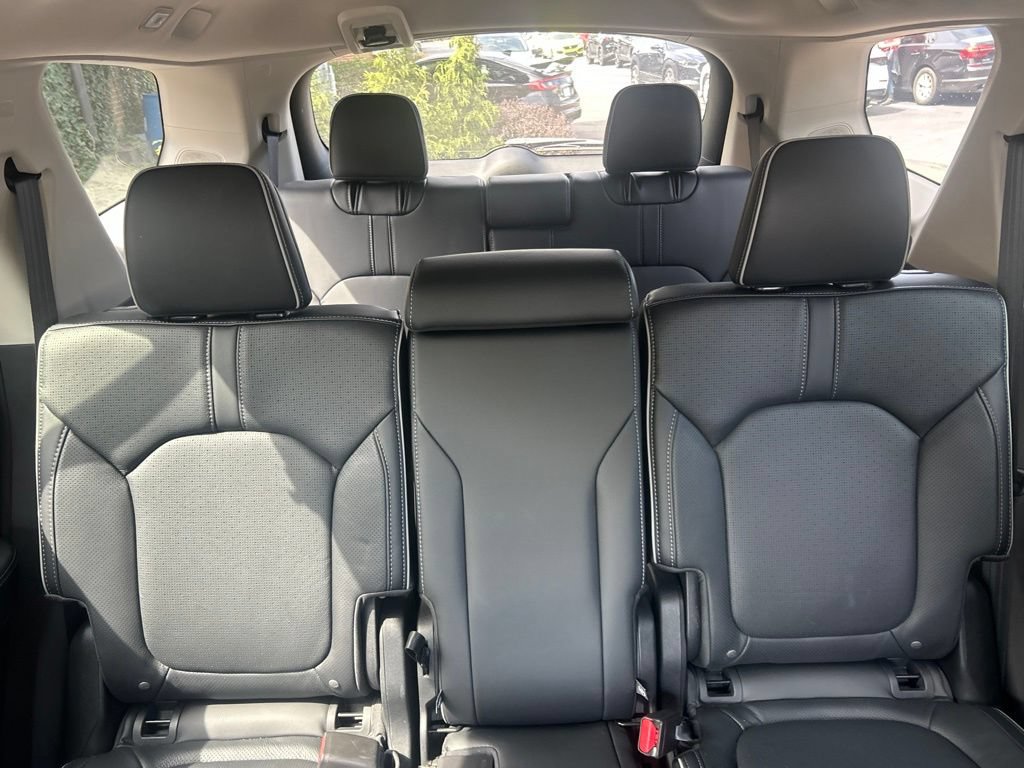 Used 2025 Honda Pilot Elite image 23