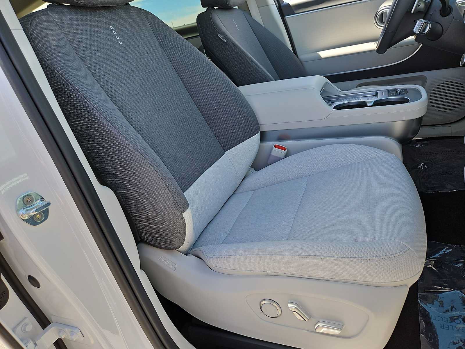 Certified 2026 Hyundai Ioniq 9 SE AWD/4WD image 21