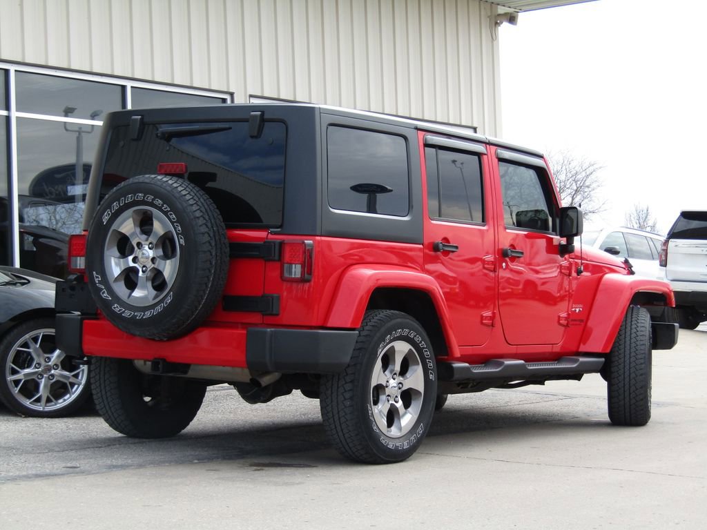 Used 2018 Jeep Wrangler Unlimited Sahara image 3