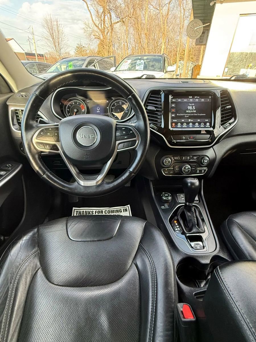 Used 2019 Jeep Cherokee Limited AWD/4WD image 35