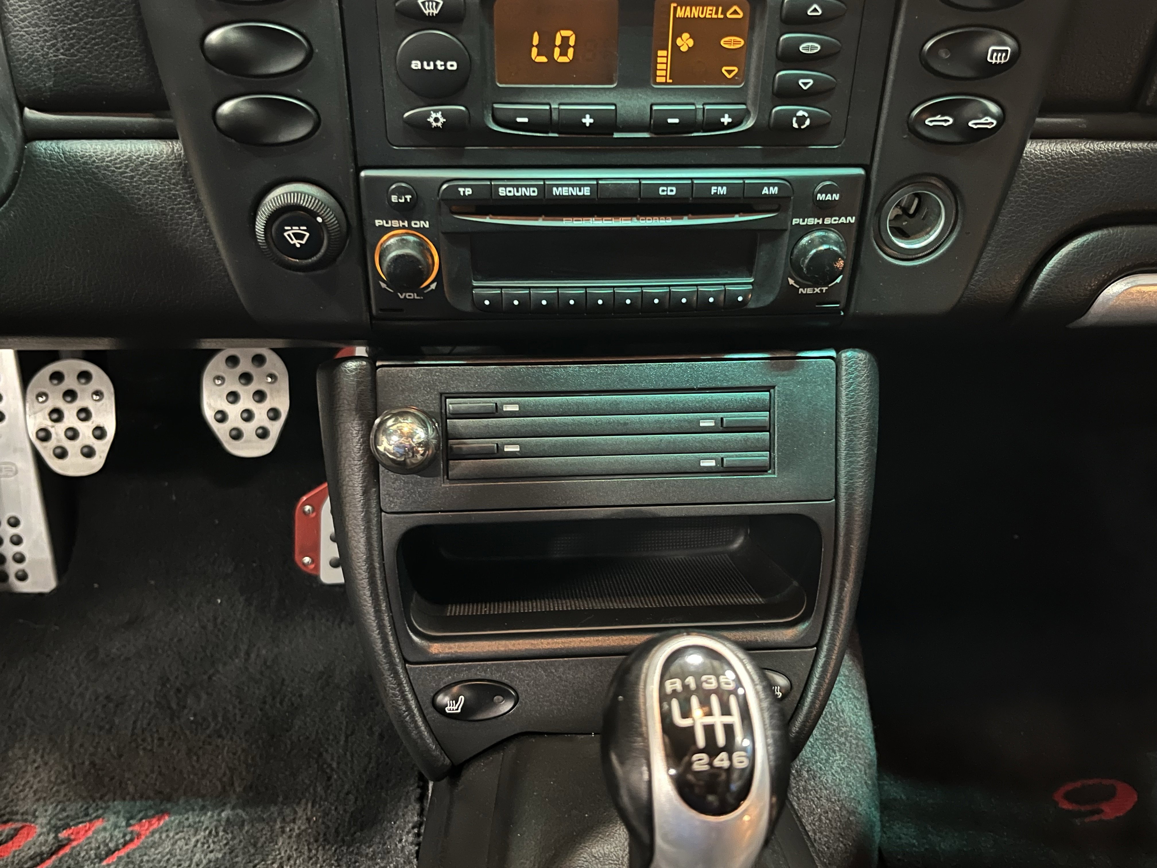 Used 2003 Porsche 911 Carrera image 15