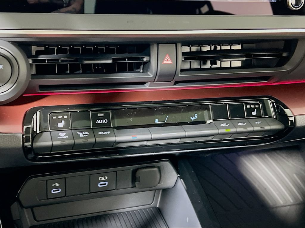Certified 2024 Toyota Prius Prime FWD image 13