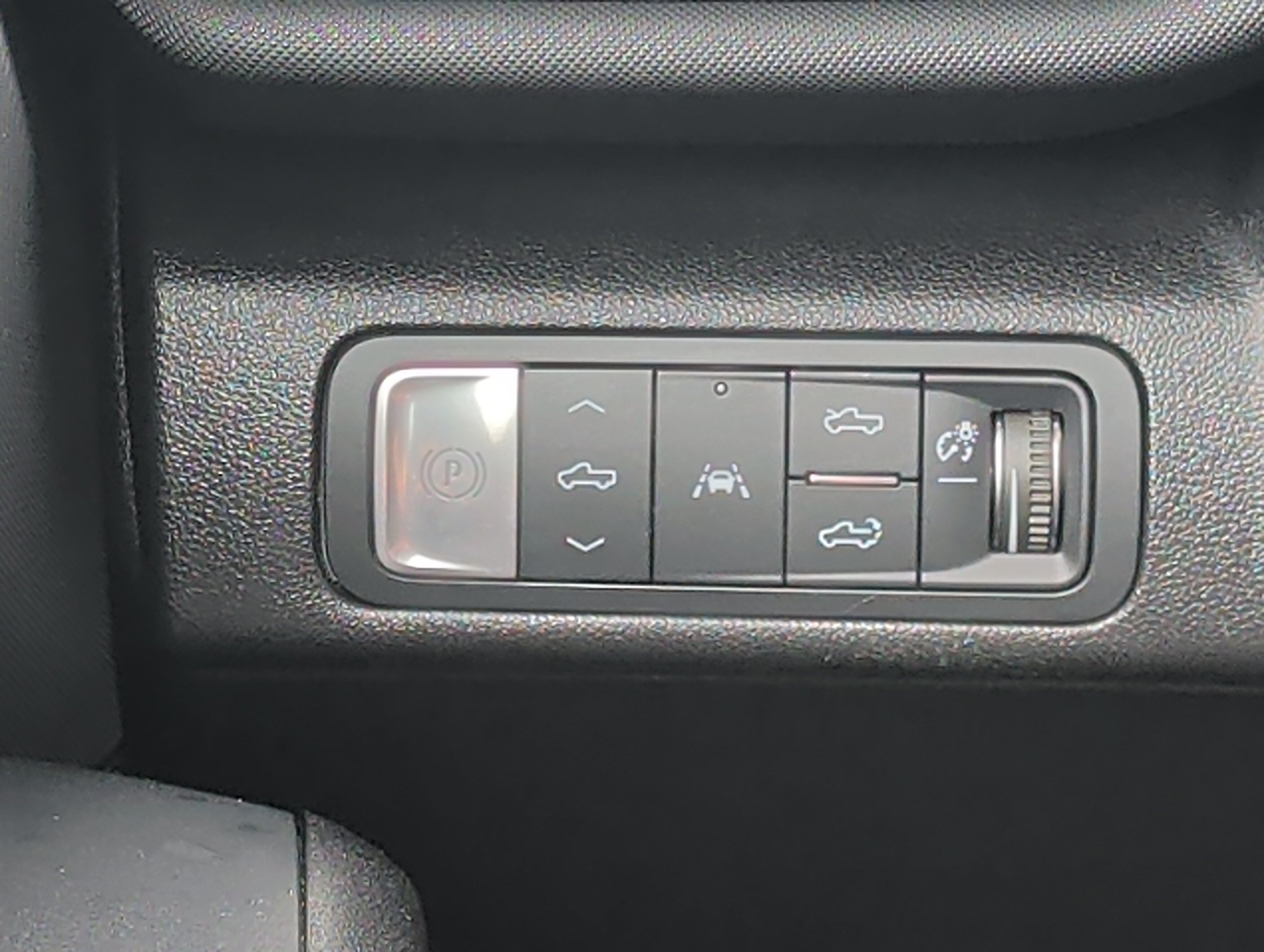 Used 2024 Chevrolet Silverado EV RST AWD/4WD image 33