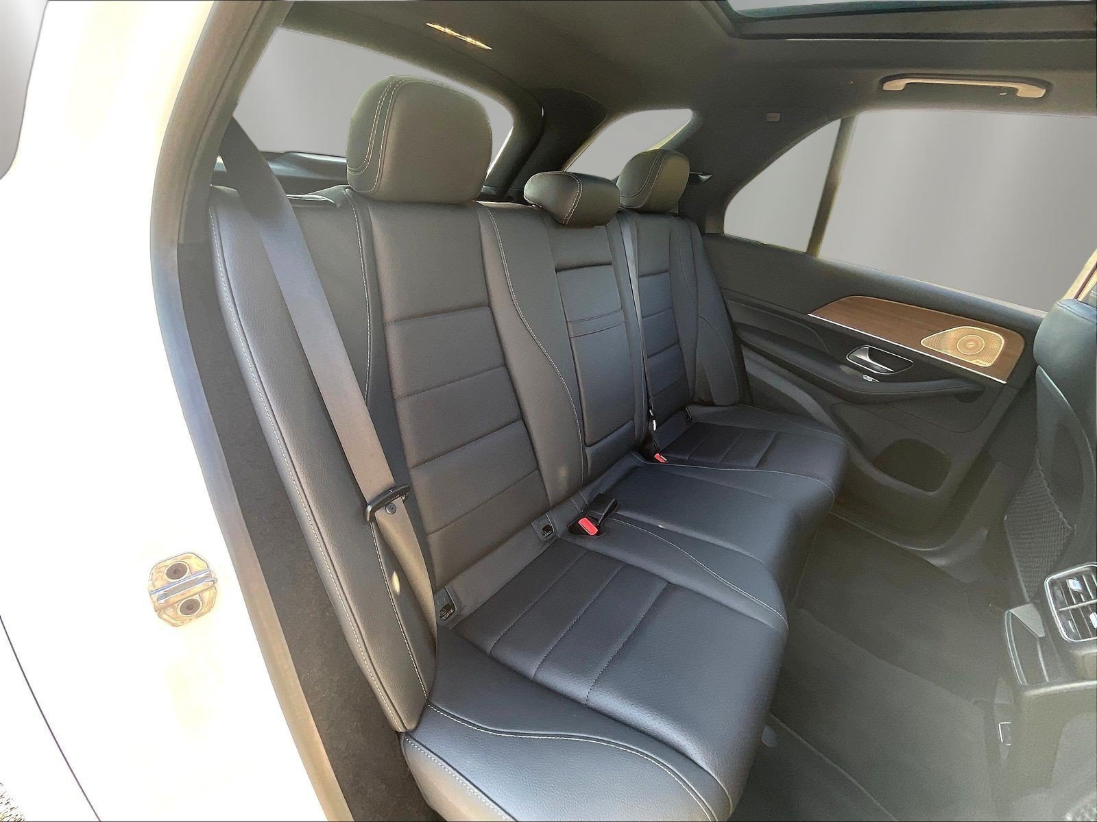 Certified 2024 Mercedes-Benz GLE 450 4MATIC image 27