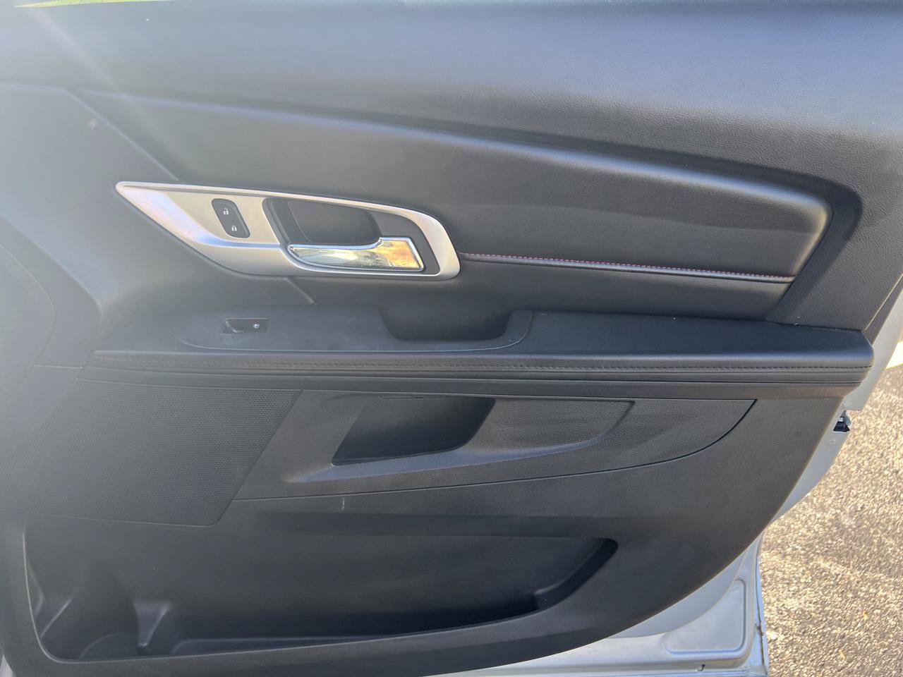 Used 2017 GMC Terrain SLE FWD image 30