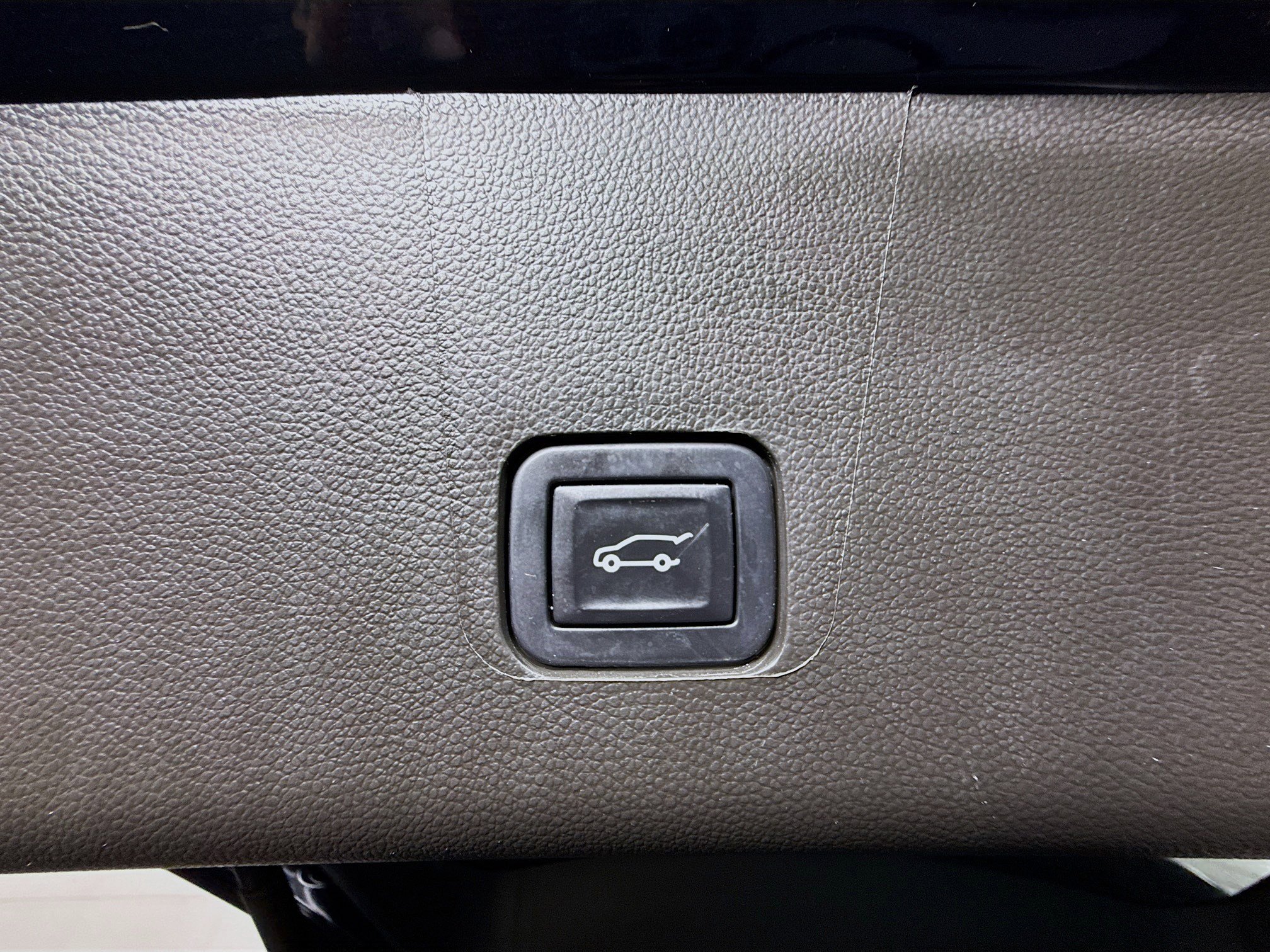 Used 2023 Chevrolet Traverse LT image 42