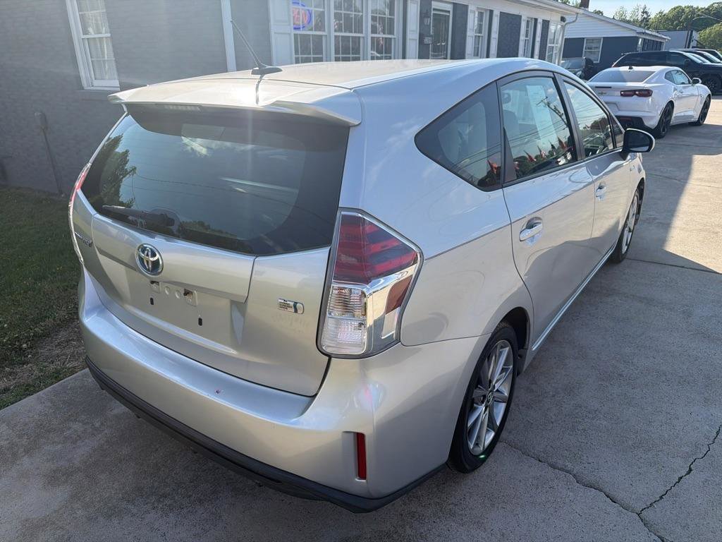 Used 2016 Toyota Prius V Five image 13