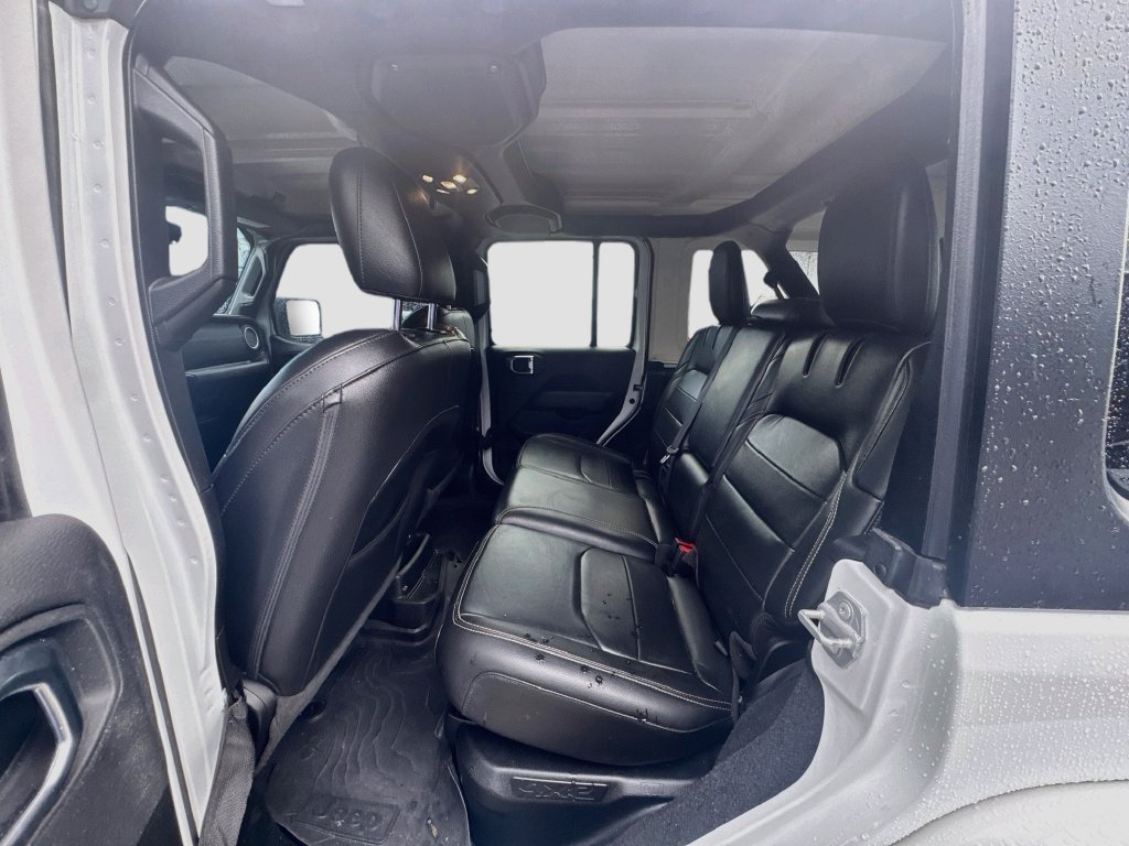 Used 2023 Jeep Wrangler Unlimited Sahara AWD/4WD image 26