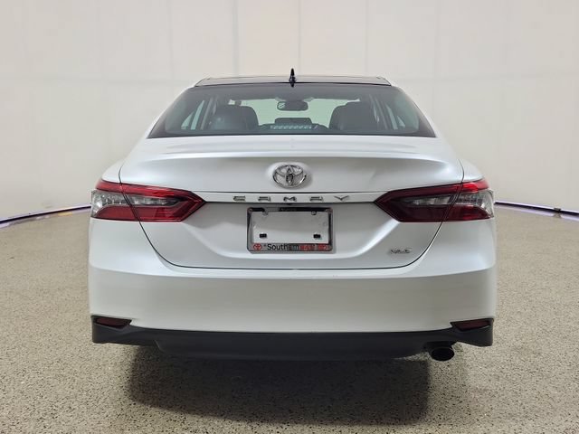 Used 2023 Toyota Camry XLE FWD image 6