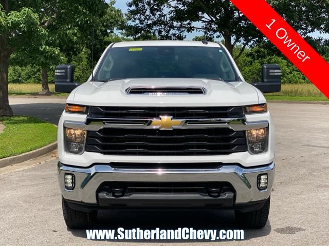 Used 2026 Chevrolet Silverado 2500 LT AWD/4WD image 2