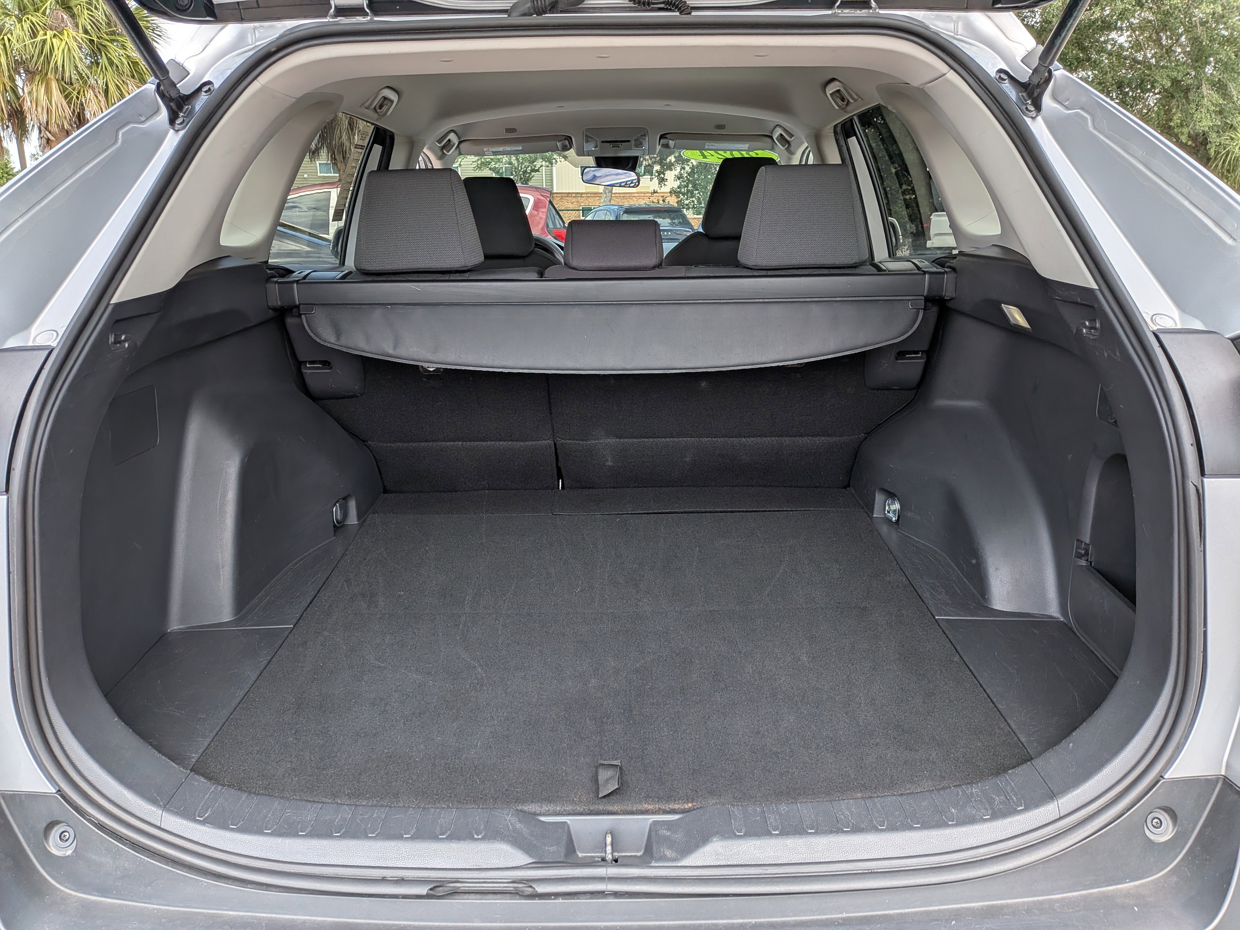 Used 2024 Toyota RAV4 XLE FWD image 13