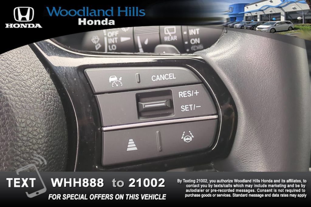Used 2025 Honda Pilot Touring image 12