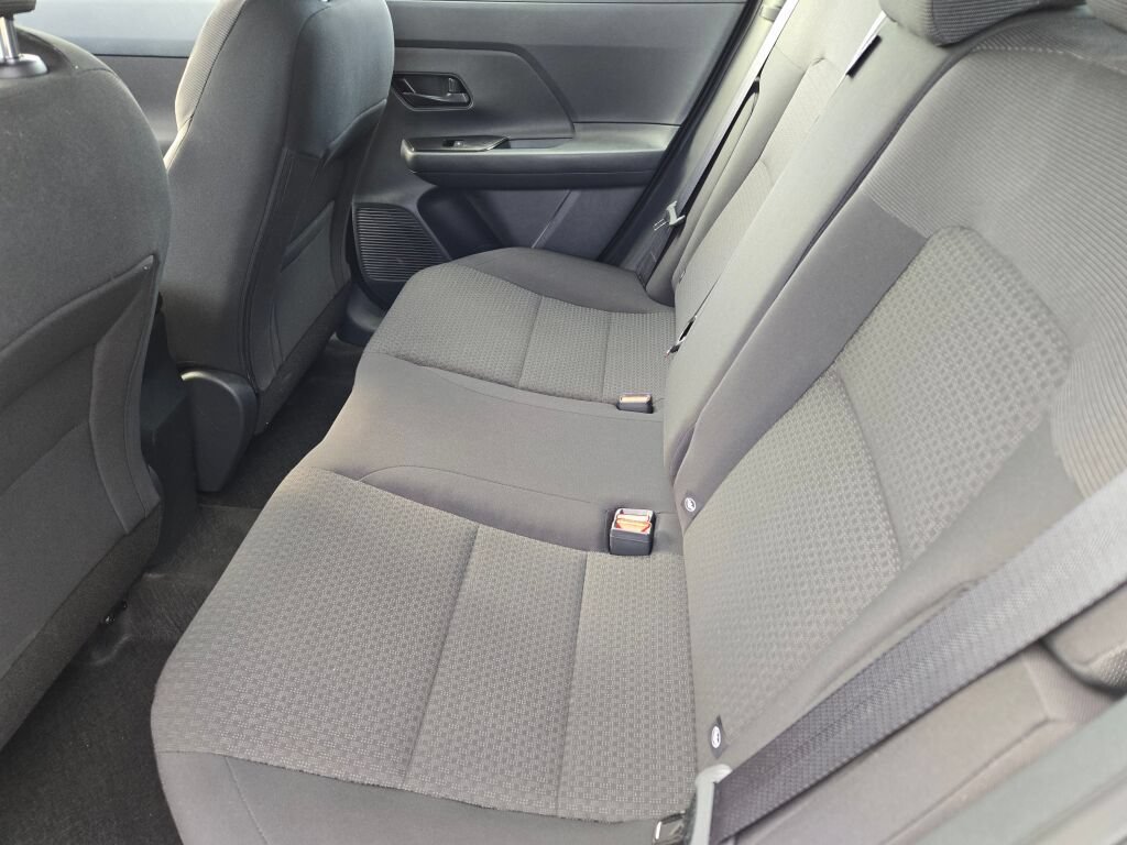 Used 2025 Nissan Kicks S AWD/4WD image 14