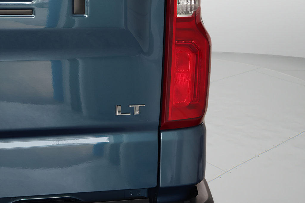 Used 2024 Chevrolet Silverado 1500 LT Trail Boss AWD/4WD image 32