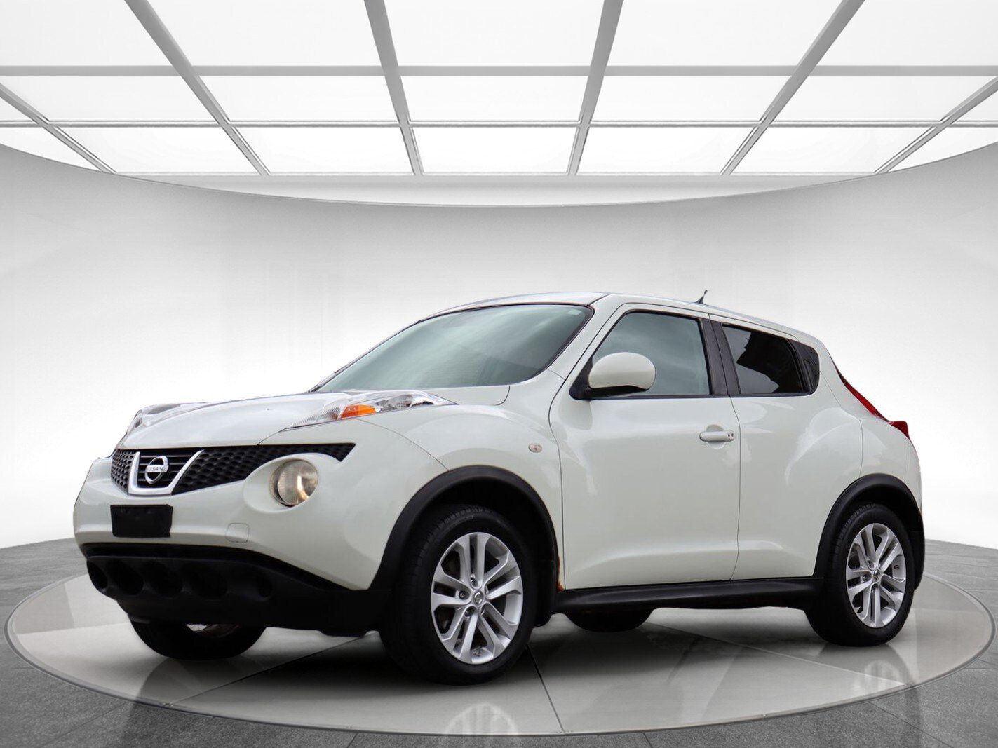 Used 2011 Nissan Juke SV AWD/4WD image 2