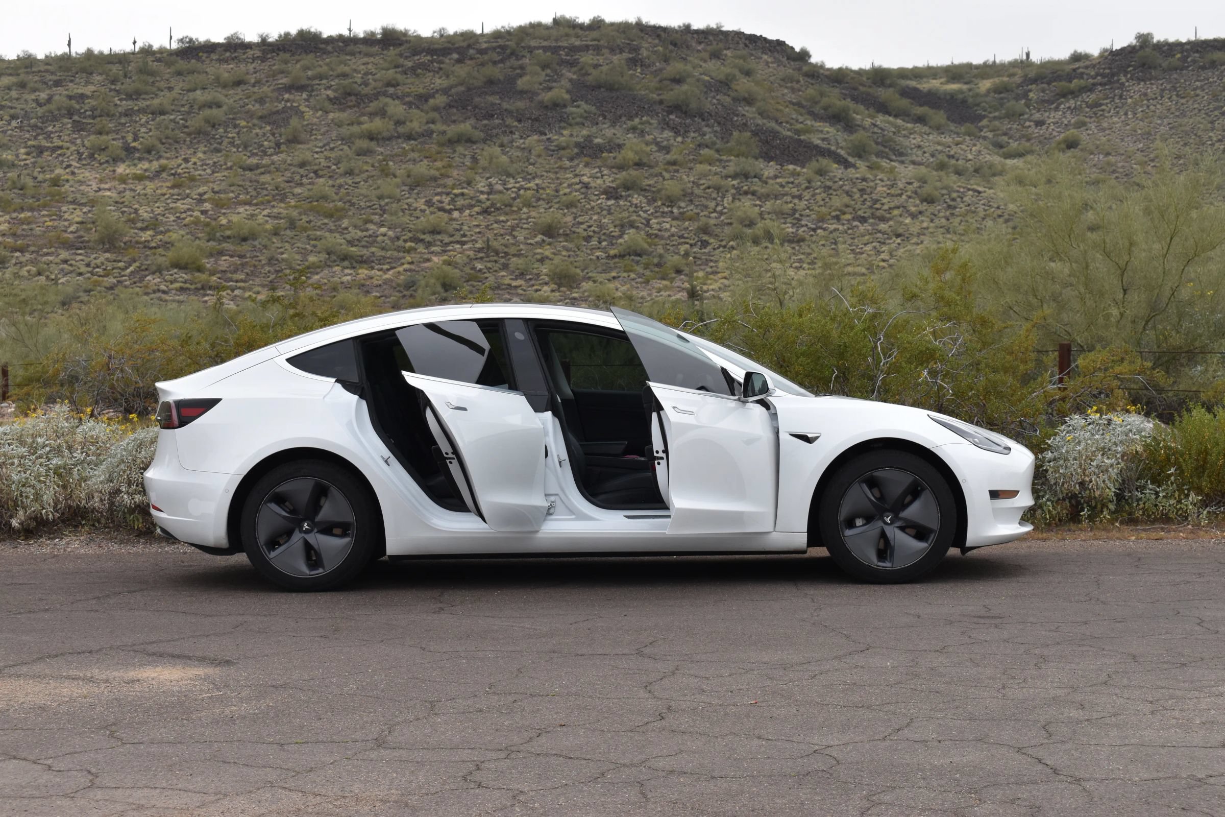 Used 2020 Tesla Model 3 Long Range AWD/4WD image 9