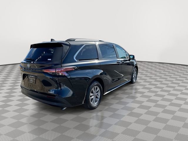 Used 2022 Toyota Sienna XLE w/ XLE Plus Package image 9