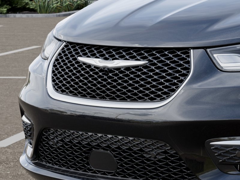 New 2026 Chrysler Pacifica Pinnacle w/ Trailer Tow Group AWD/4WD image 13