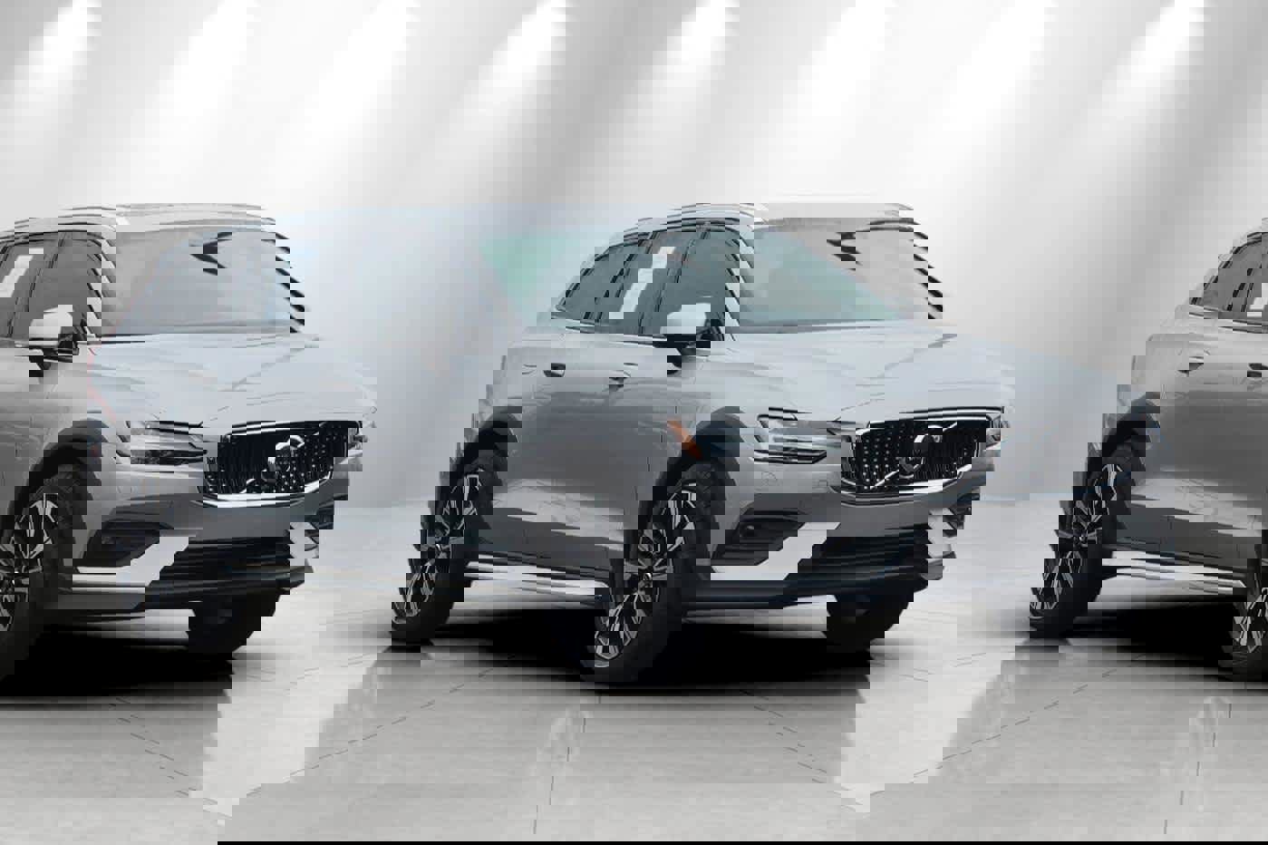 Used 2024 Volvo V60 B5 Cross Country Ultimate image 9