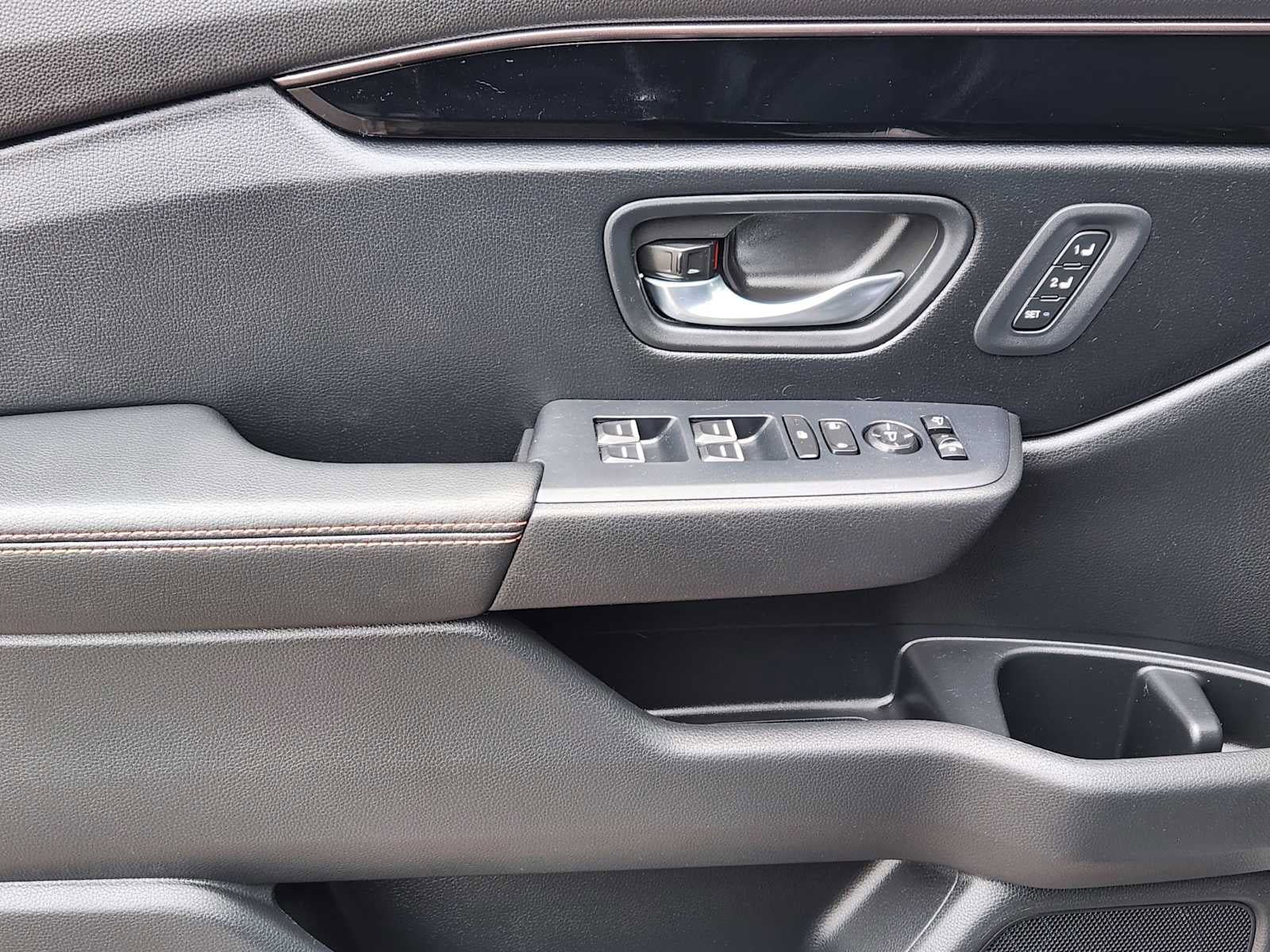 Used 2024 Honda Pilot TrailSport image 6