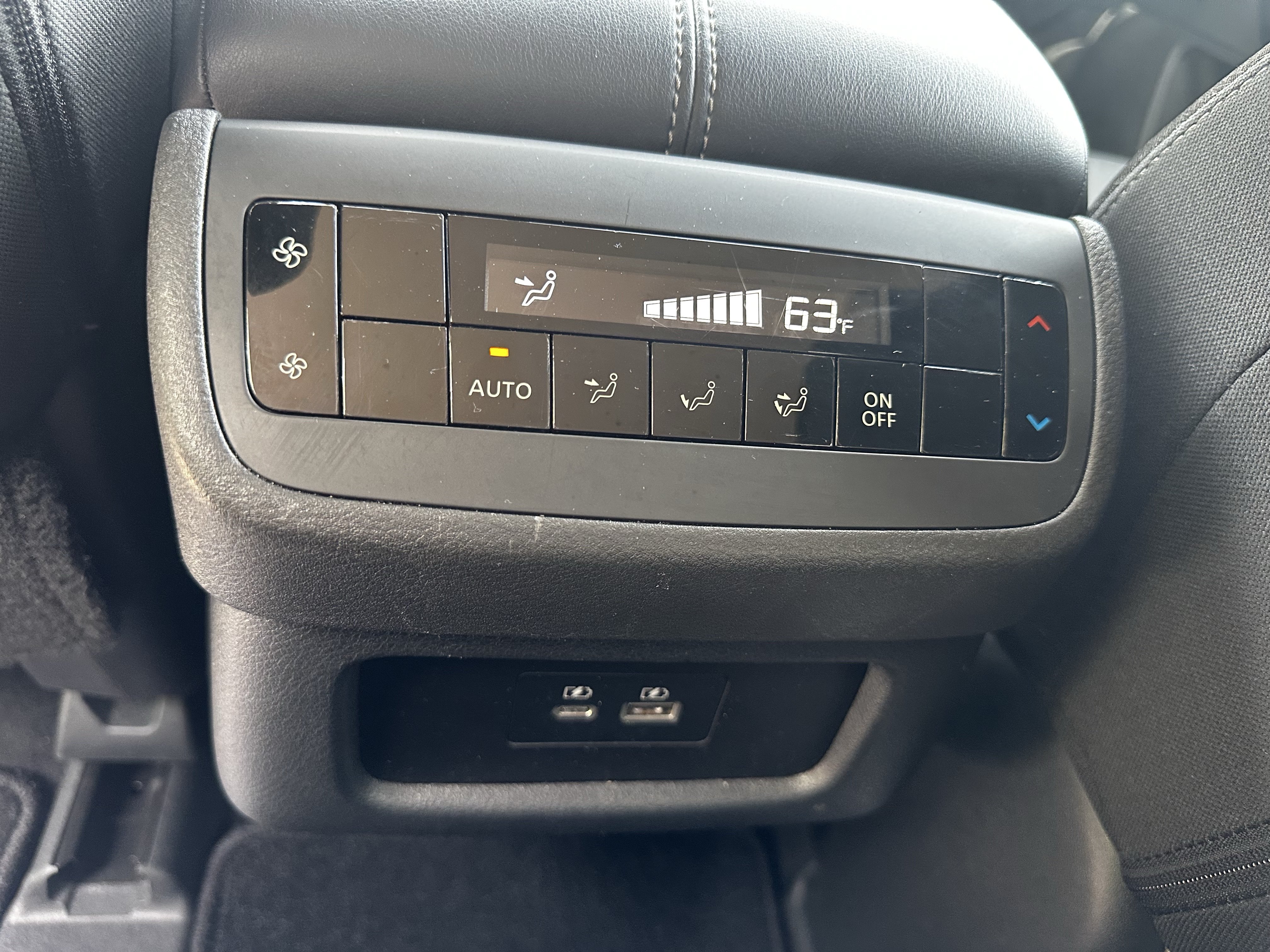Used 2025 Nissan Pathfinder SV AWD/4WD image 21