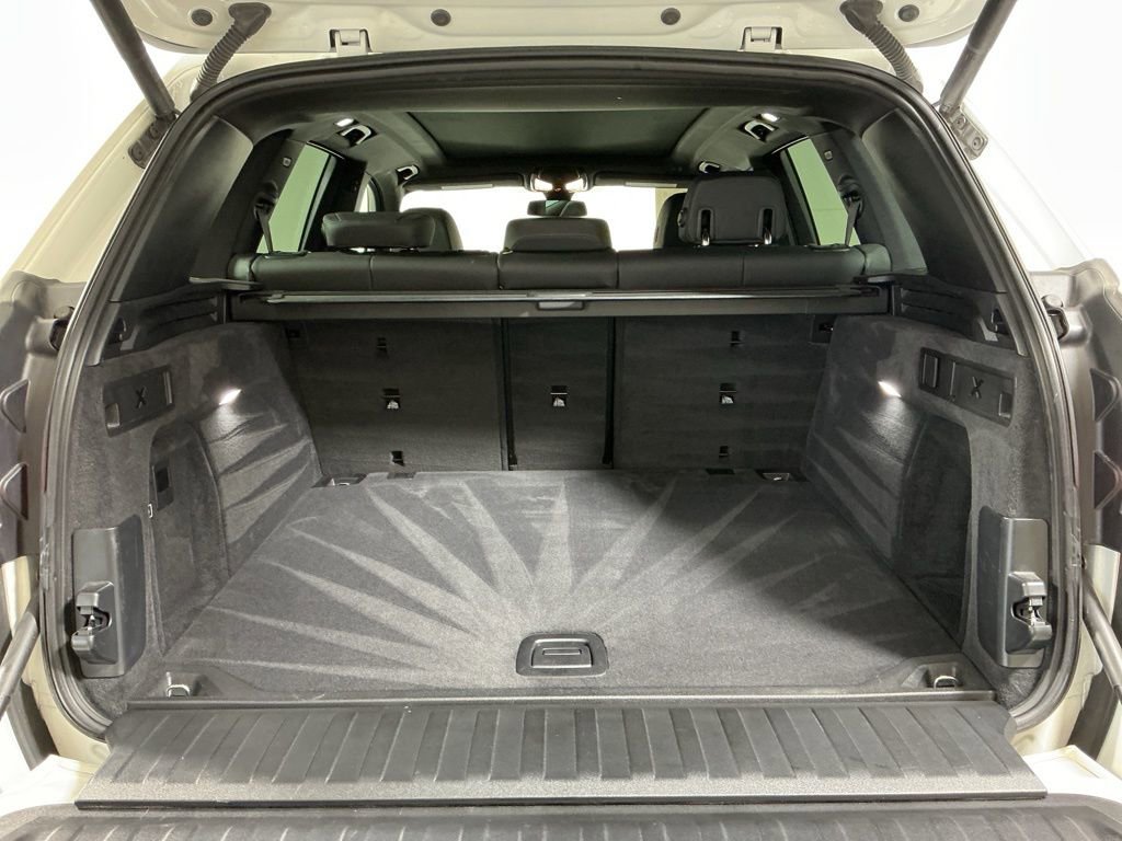 Certified 2022 BMW X5 xDrive40i w/ Parking Assistance Package AWD/4WD image 28