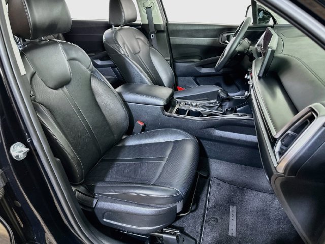Used 2024 Kia Sorento S w/ Panoramic Sunroof Package AWD/4WD image 12