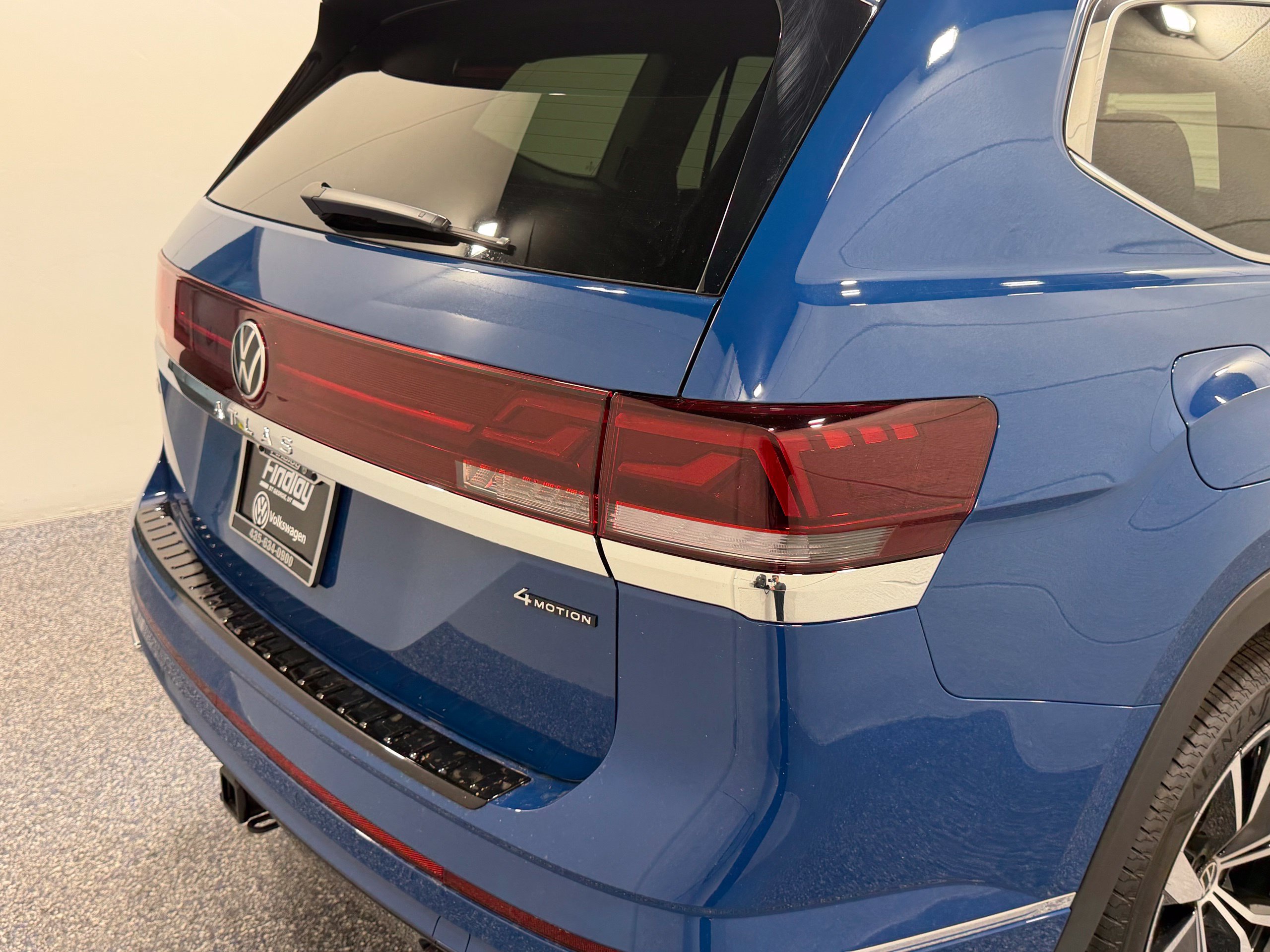 New 2026 Volkswagen Atlas SEL Premium R-Line AWD/4WD image 17