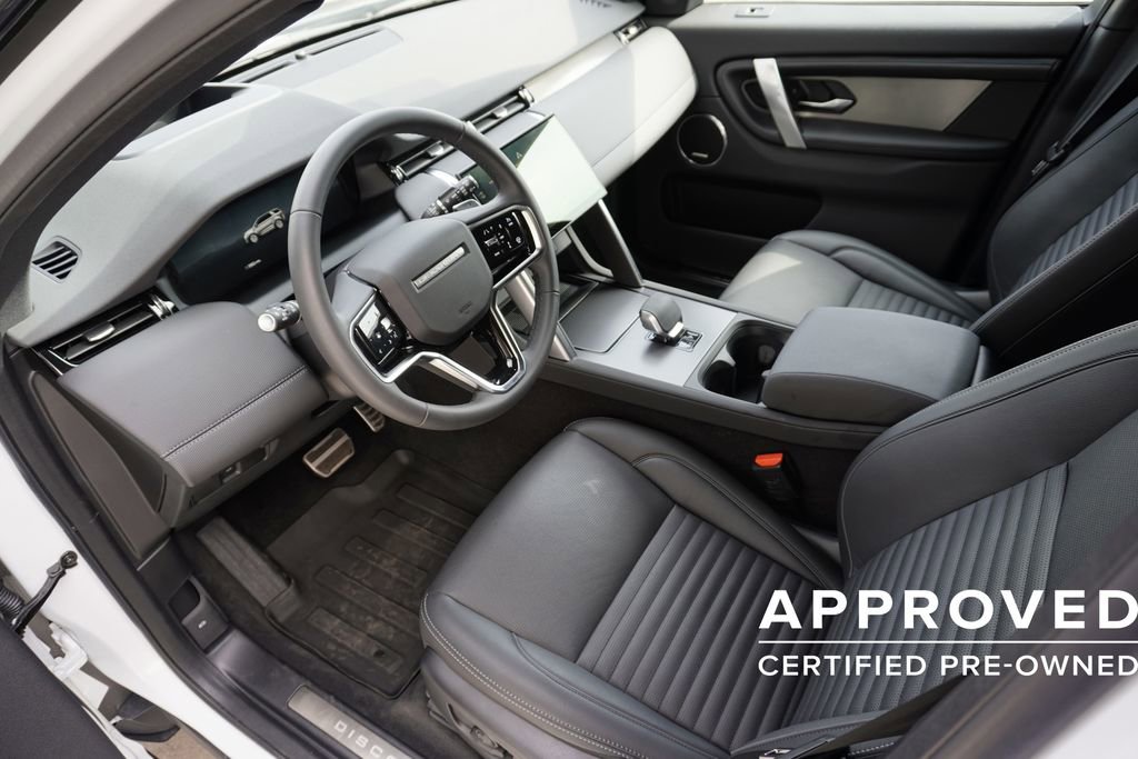 Used 2025 Land Rover Discovery Sport Dynamic SE image 18