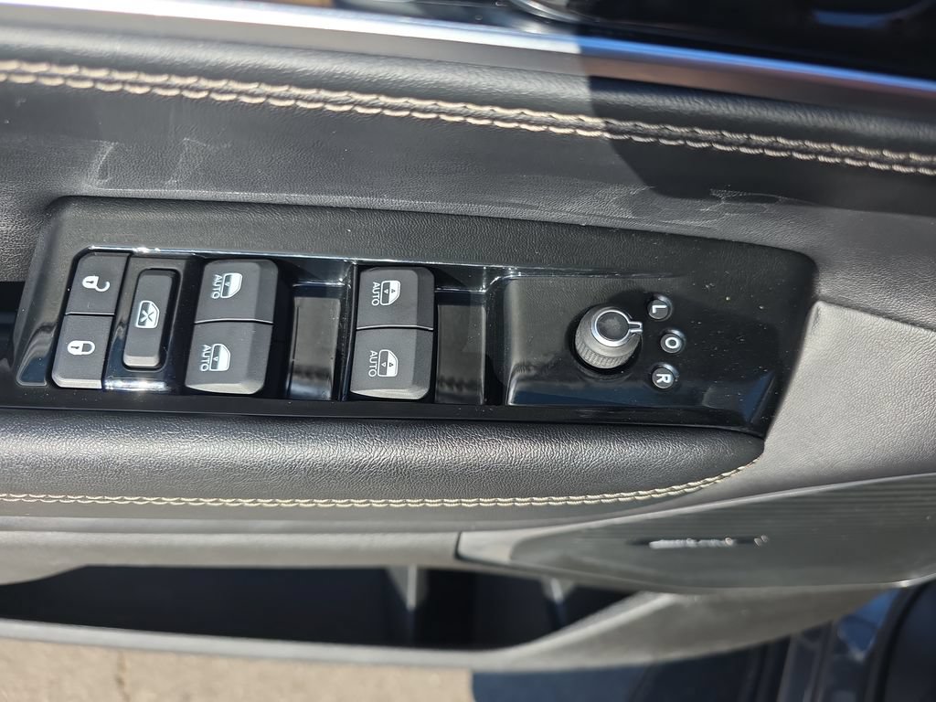 Used 2024 Jeep Wagoneer Series II AWD/4WD image 30