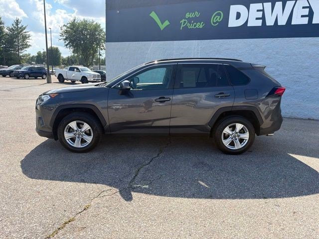 Used 2019 Toyota RAV4 XLE w/ Convenience Package AWD/4WD image 2