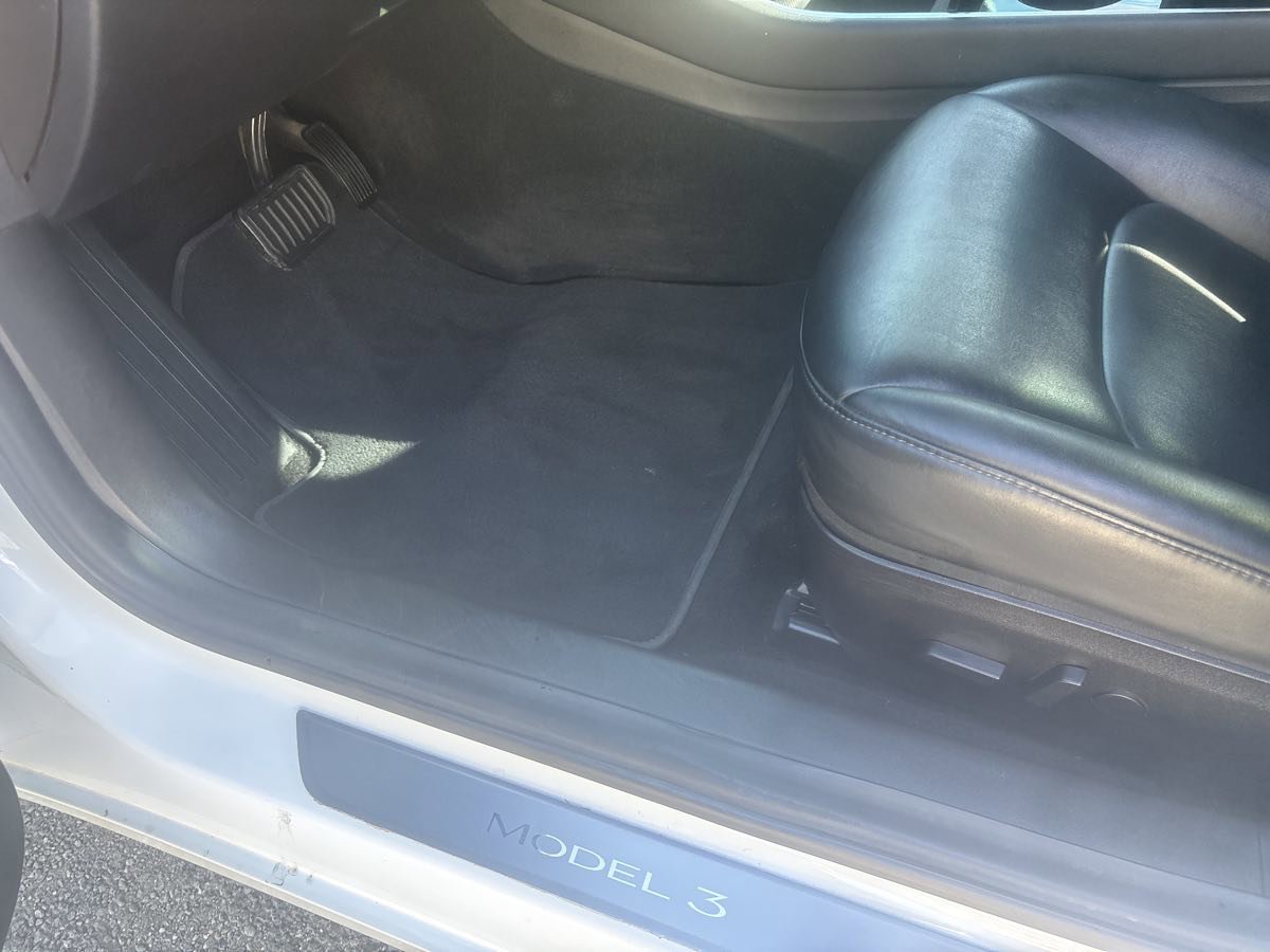 Used 2019 Tesla Model 3 Mid Range image 10