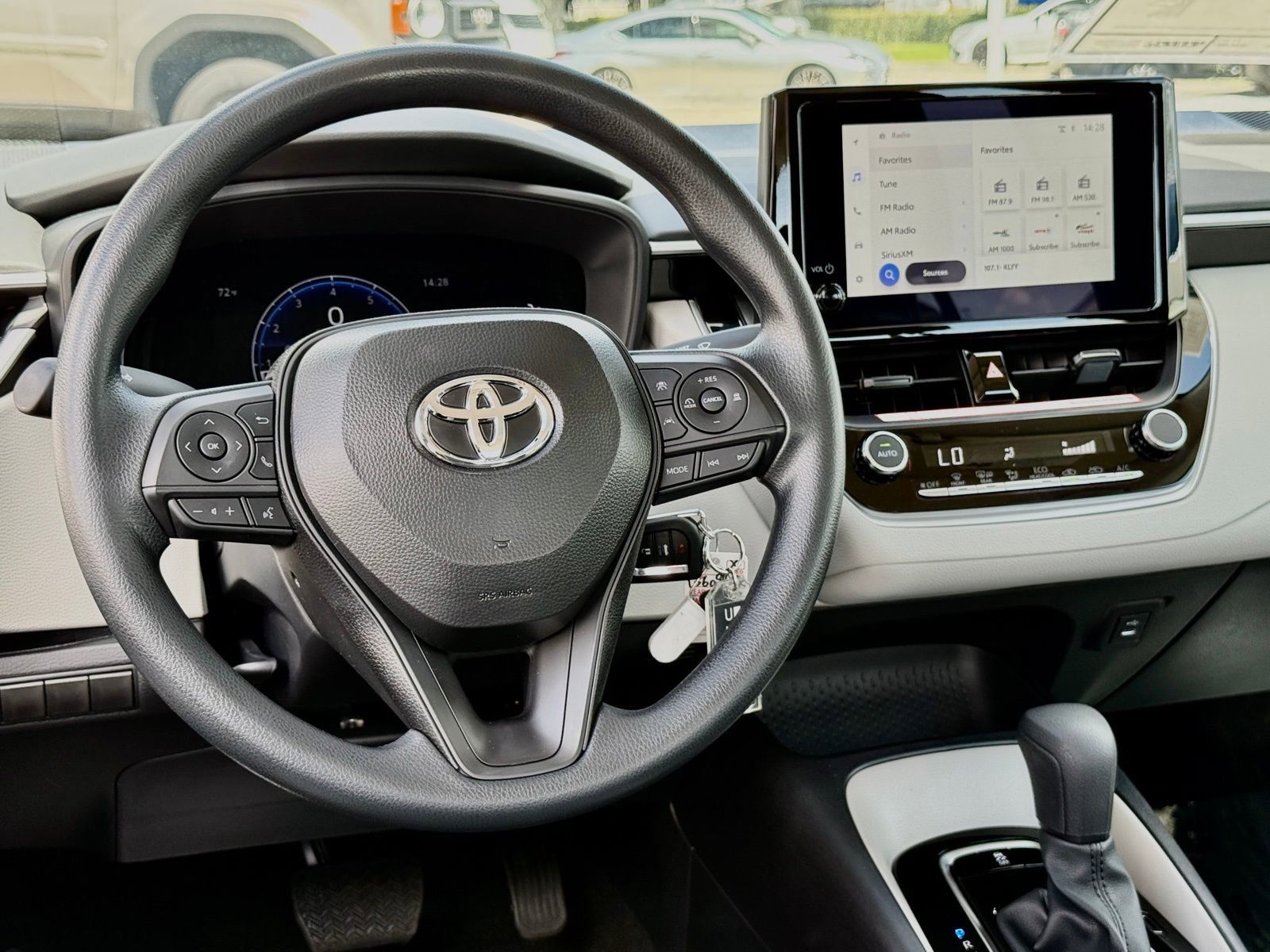 Used 2026 Toyota Corolla LE w/ Carpet Mat Package (TMS) image 38